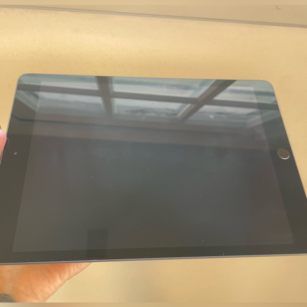 ipad - Picture 3 of 4